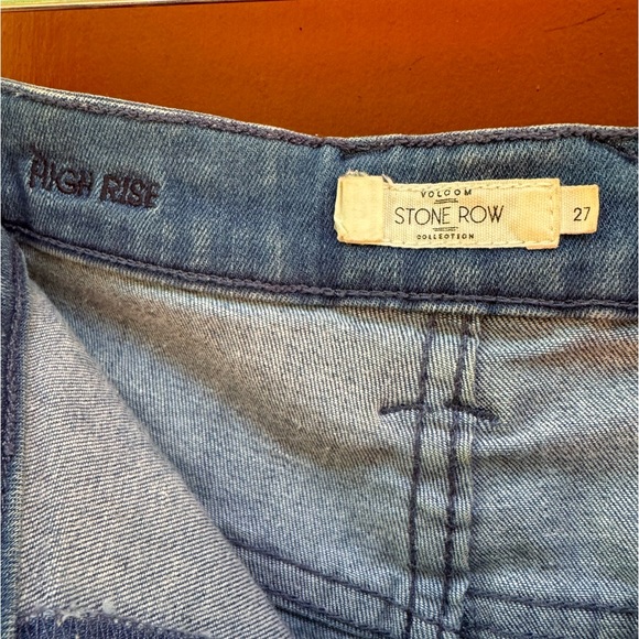 Volcom Stone Row High Rise Dolphin cut Sailor Short - Picture 3 of 6